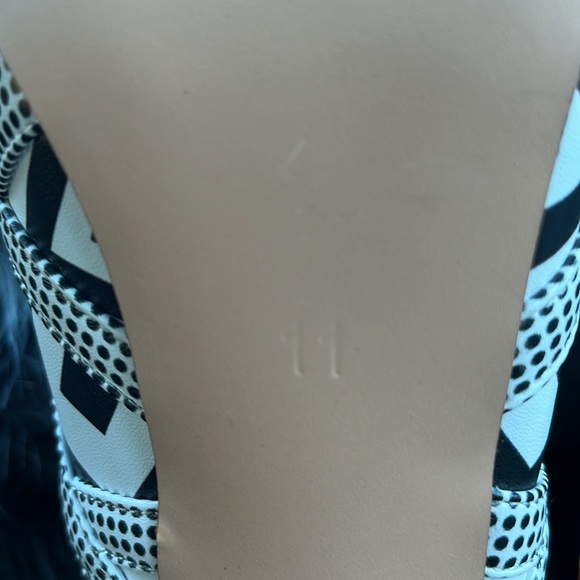 SeXXXy Stiletto Heels w/ Geometric Patterns and Cool Cutouts - Picture 9 of 13